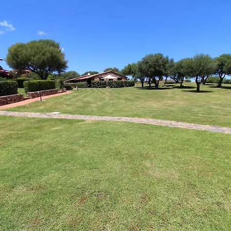 Vela Blu Golfo Aranci Aparthotel *