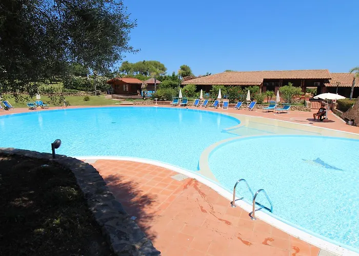 מלון Vela Blu Golfo Aranci 3*