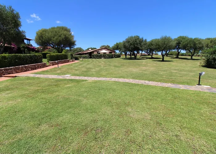 Vela Blu Golfo Aranci מלון 3*